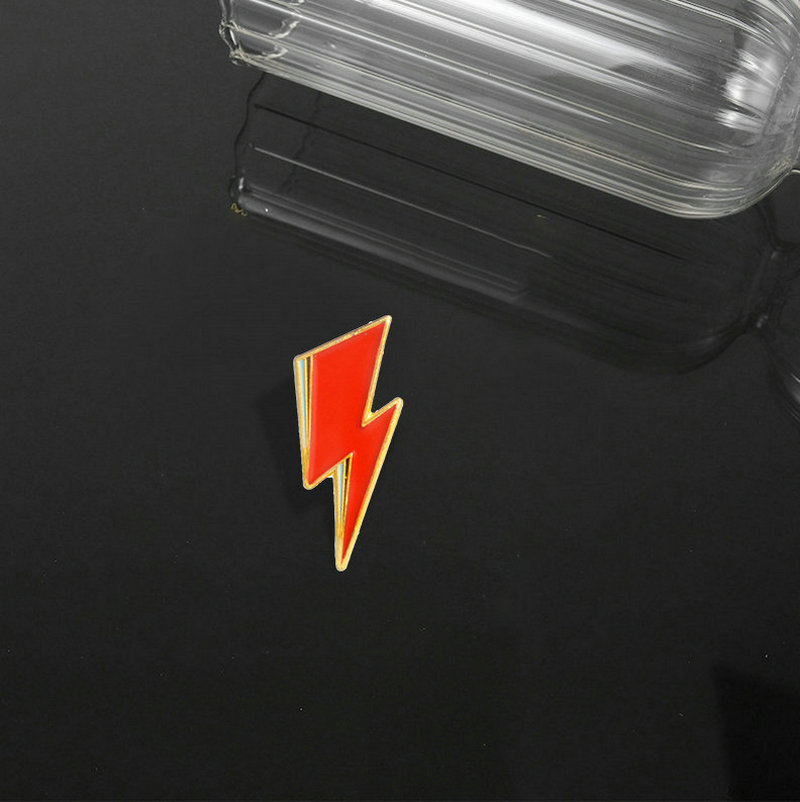 Aladdin Lightning Esmalte Pin  - Women Fashion Icon avaliação e preço