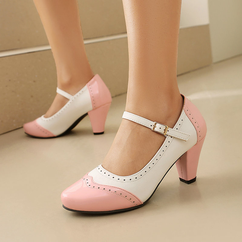 Sapatos Mary Jane Femininos em - Women'S Fashion In The 50S avaliação e preço