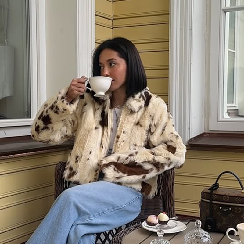 Casaco Feminino de Pelo Sintét - Women Fashion Icon avaliação e preço