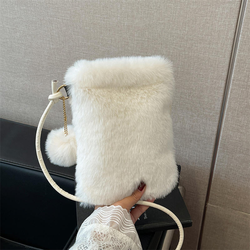 Bolsa de telefone de pelúcia o - Coin Purse Women avaliação e preço
